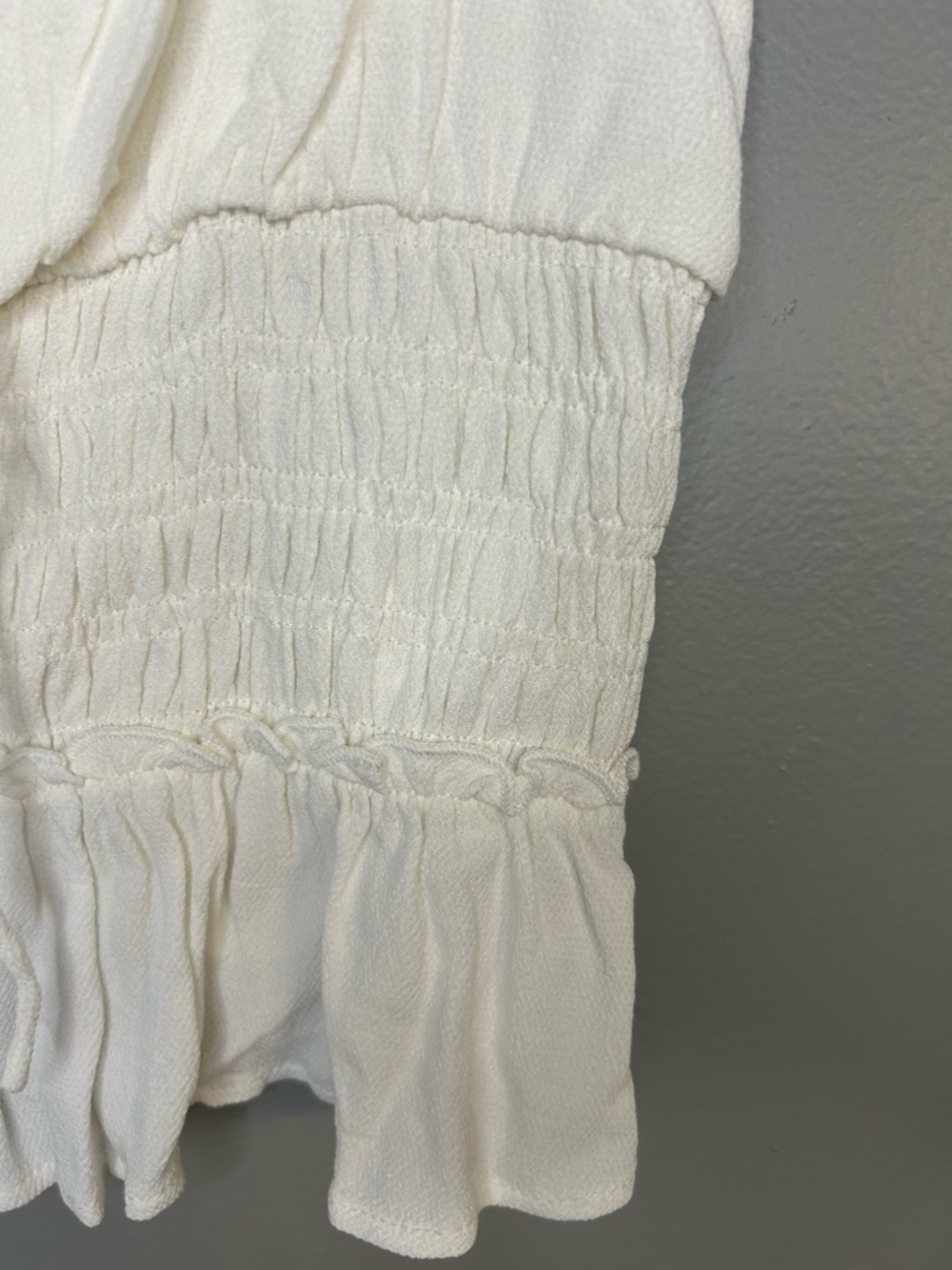 ASTR The Label Fiona White Smocked Ruffled Cami Top, Size Large - Picture 8 of 12